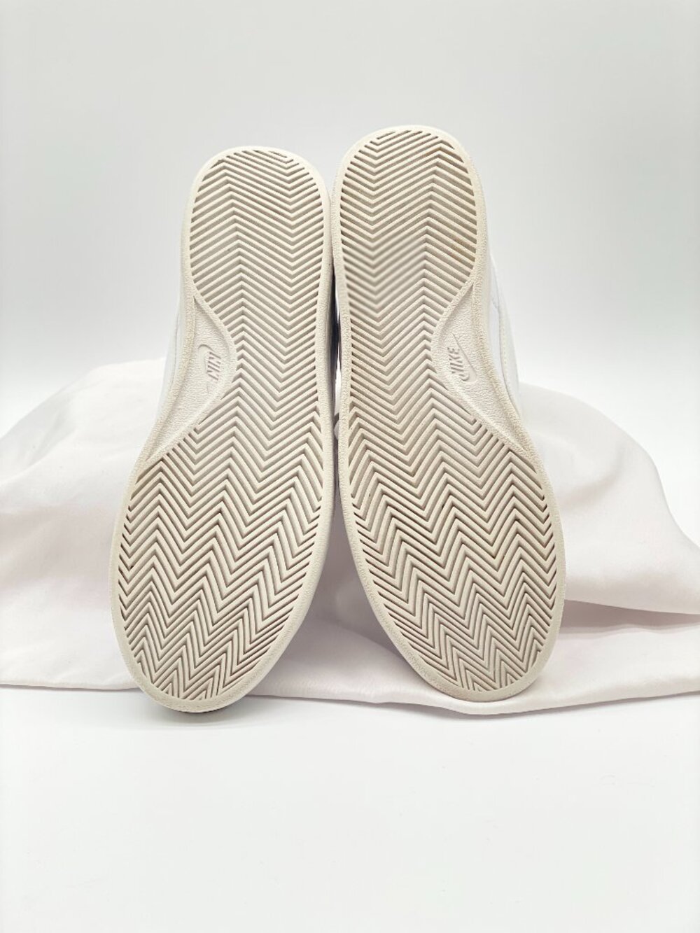 Nike Court Royale 2 Mid White Leather Sneakers Women's 9 CT1725-100 - Picture 6 of 8